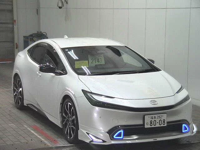 Toyota Prius  с аукциона в Японии