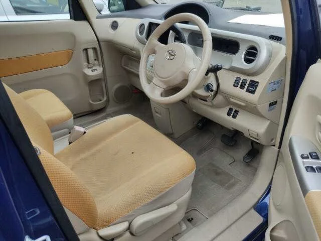 Toyota Porte  с аукциона в Японии