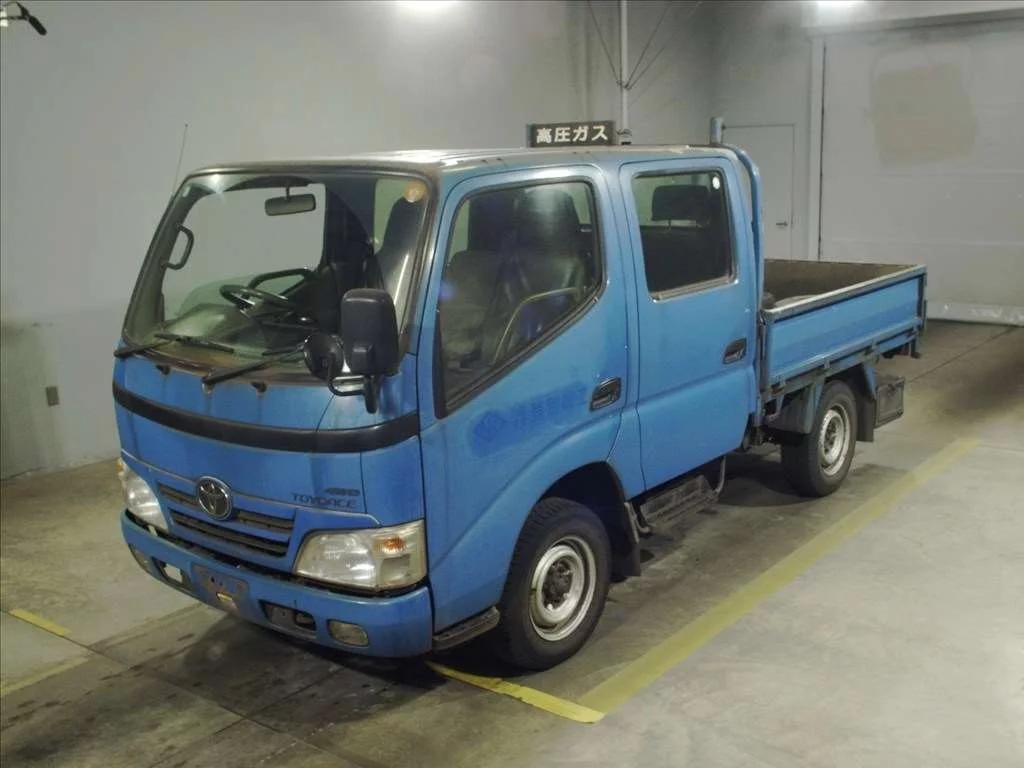 Toyota ToyoAce  с аукциона в Японии
