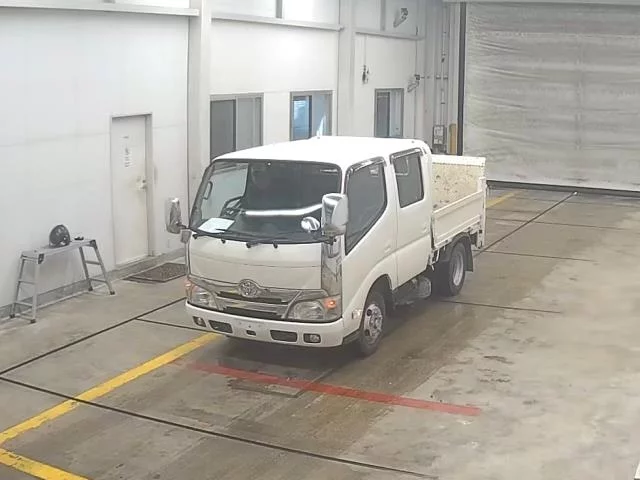 Toyota ToyoAce  с аукциона в Японии