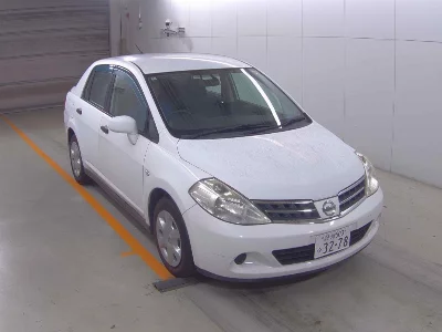 Nissan Tiida Latio