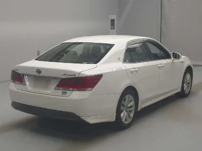 Toyota CROWN HYBRID