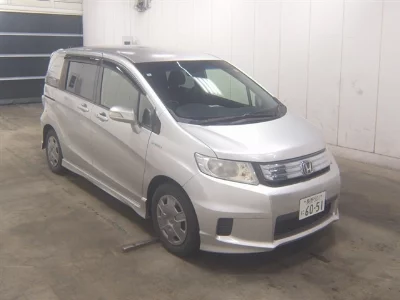 Honda Freed Spike