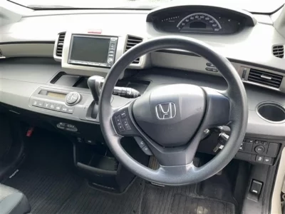 Honda Freed Spike