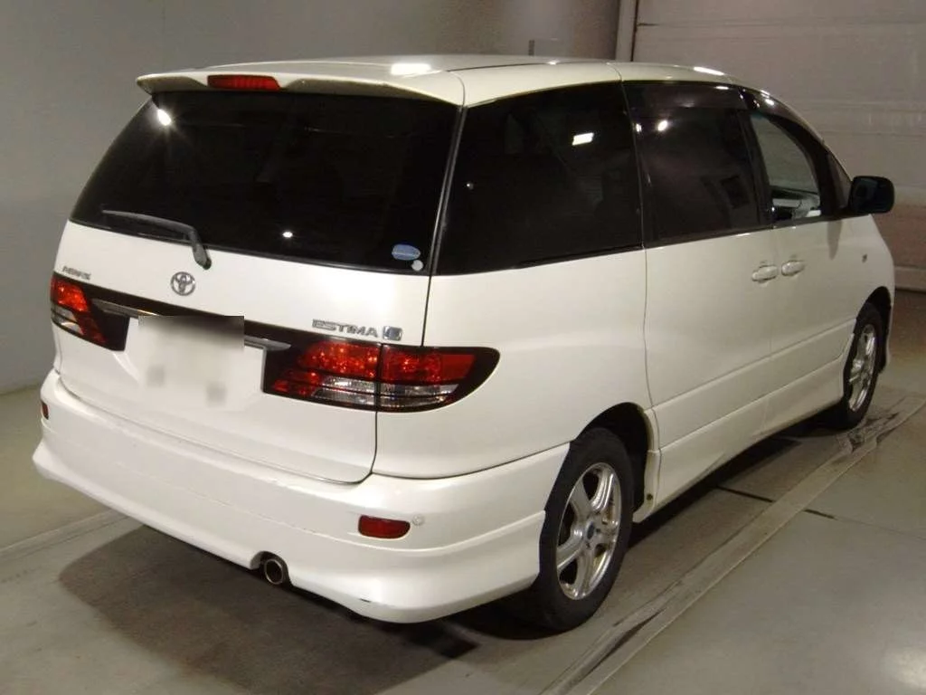 Toyota Estima  с аукциона в Японии