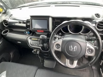 Honda N-Box+