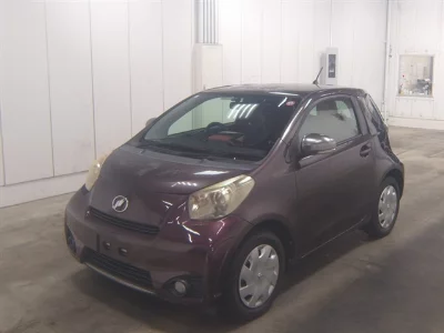 Toyota iQ