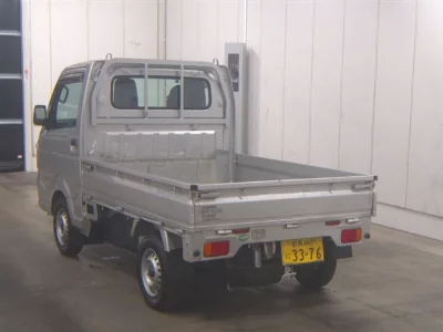Nissan NT100 Clipper