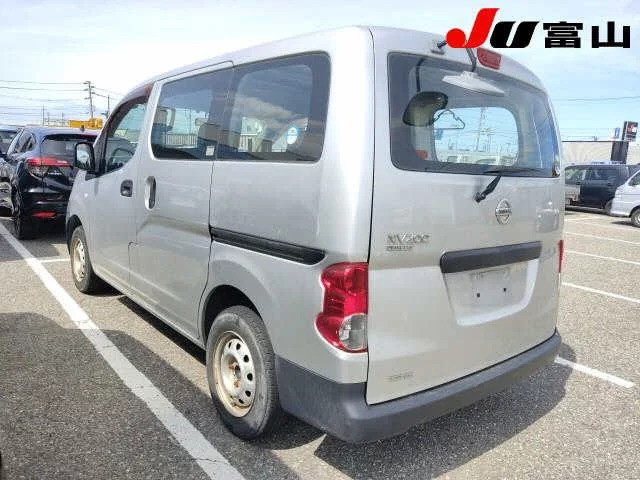 Nissan NV200  с аукциона в Японии