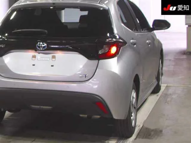 Toyota Yaris  с аукциона в Японии