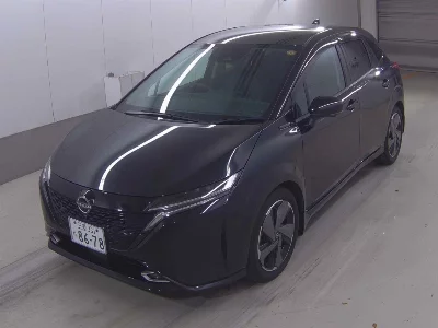 Nissan Aura