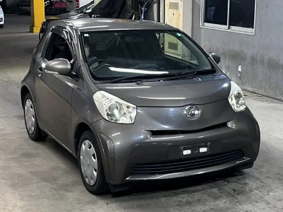 Toyota iQ