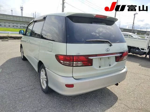 Toyota Estima  с аукциона в Японии