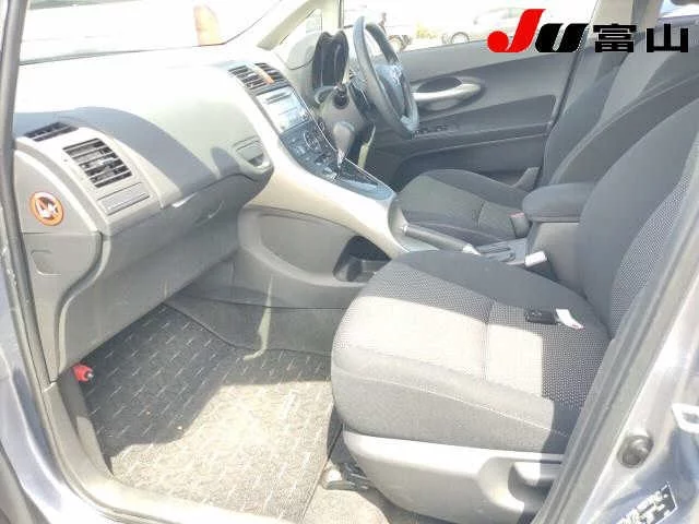 Toyota Auris  с аукциона в Японии