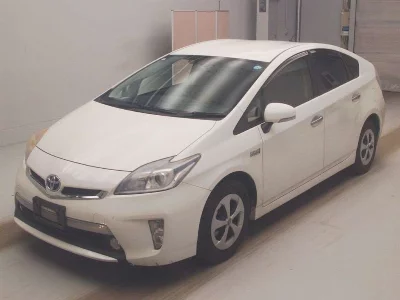 Toyota Prius PHV