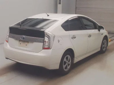 Toyota Prius PHV