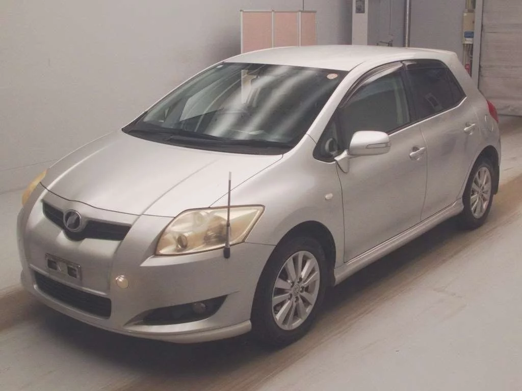 Toyota Auris  с аукциона в Японии