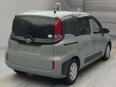 Toyota Sienta