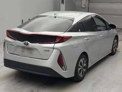 Toyota Prius PHV