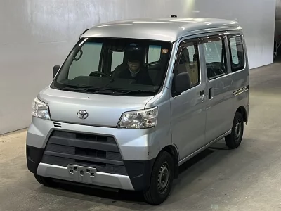 Toyota Pixis Van