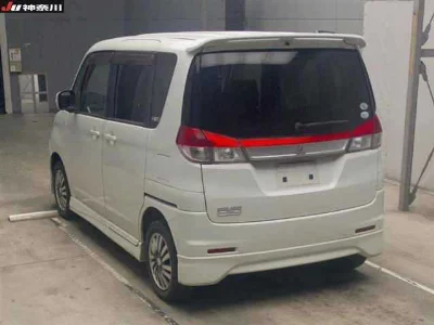Mitsubishi Delica D:2
