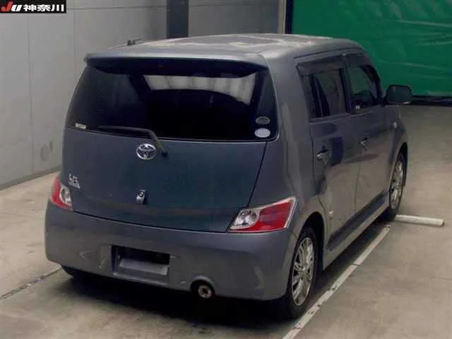 Toyota bB  с аукциона в Японии