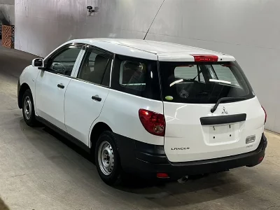 Mitsubishi LANCER CARGO