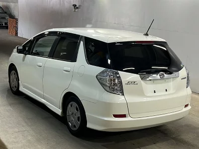Honda FIT SHUTTLE HYBRID