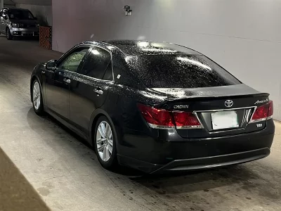 Toyota CROWN HYBRID