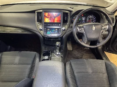 Toyota CROWN HYBRID
