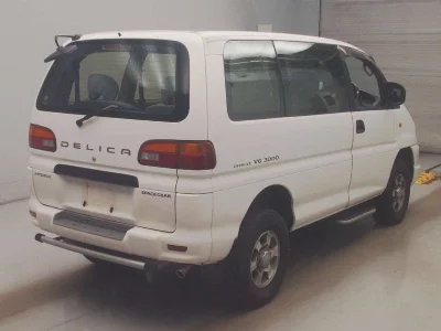Mitsubishi DELICA SPACE GEAR