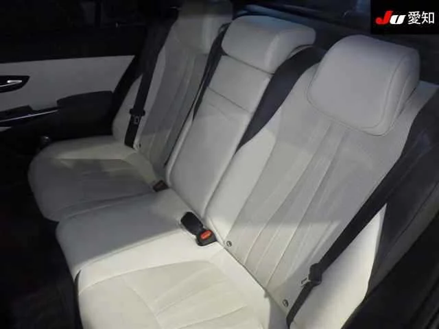 Toyota Crown  с аукциона в Японии