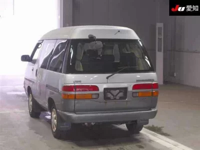 Daihatsu Delta Wagon