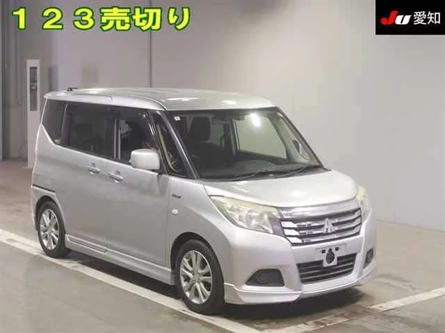 Mitsubishi Delica D:2  с аукциона в Японии