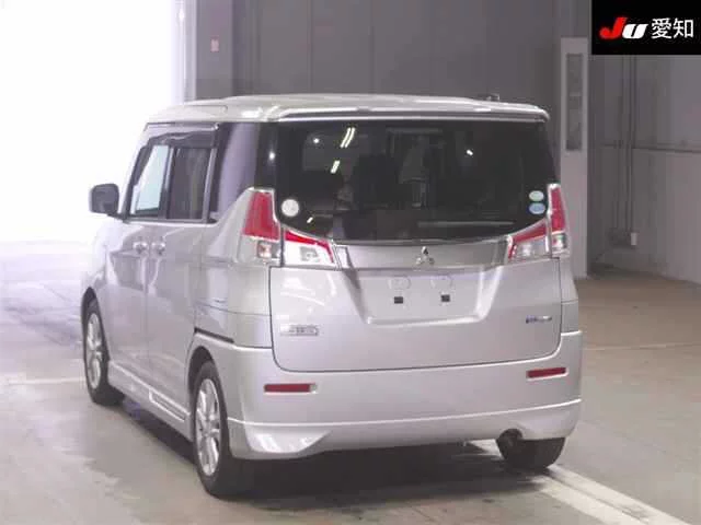 Mitsubishi Delica D:2  с аукциона в Японии