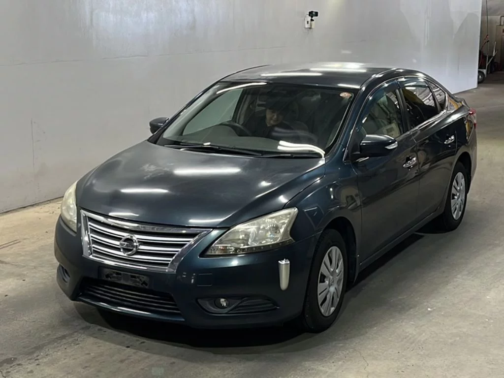 Nissan Sylphy  с аукциона в Японии