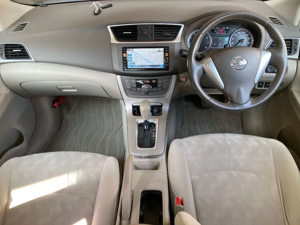 Nissan Sylphy  с аукциона в Японии