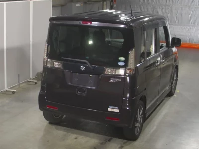 Suzuki Spacia Custom