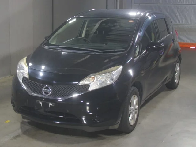 Nissan Note  с аукциона в Японии