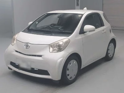 Toyota iQ