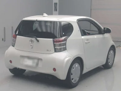 Toyota iQ