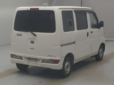 Toyota Pixis Van