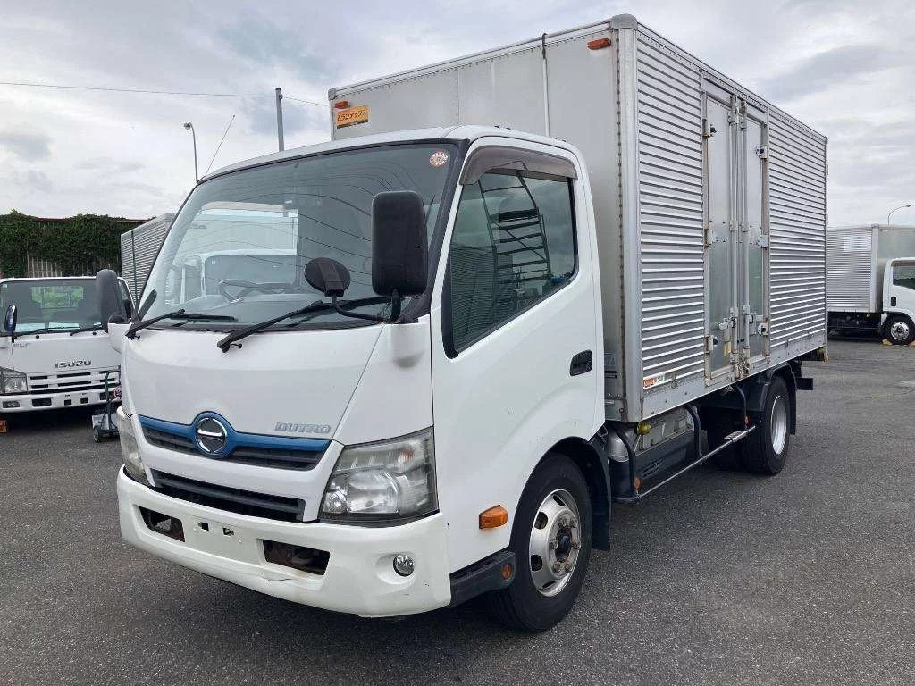 Hino Dutro  с аукциона в Японии