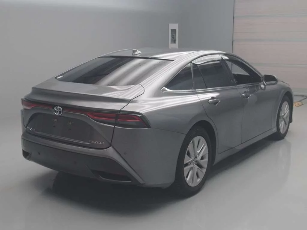 Toyota Mirai  с аукциона в Японии