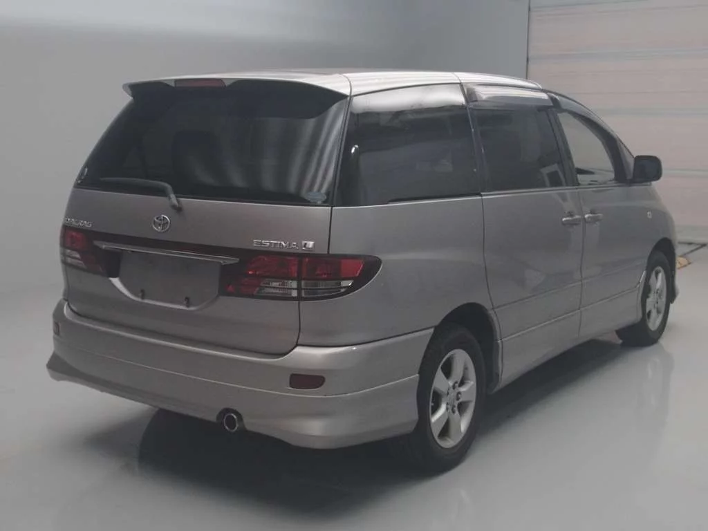 Toyota Estima  с аукциона в Японии