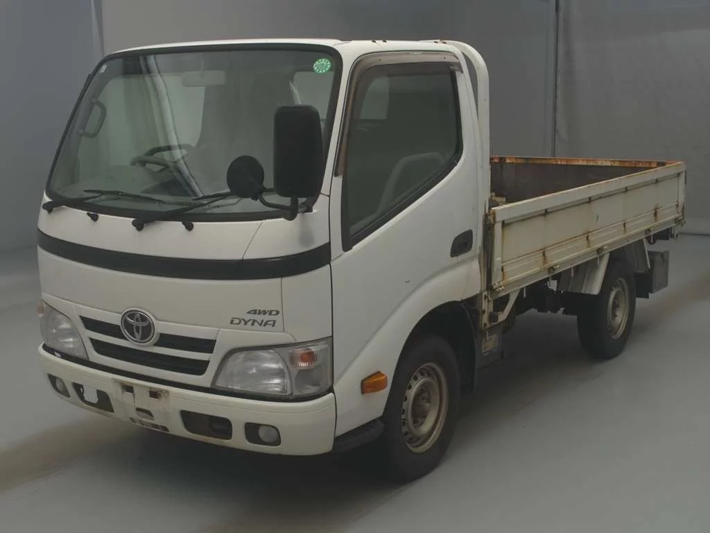 Toyota Dyna  с аукциона в Японии