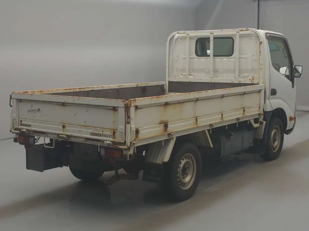 Toyota Dyna  с аукциона в Японии