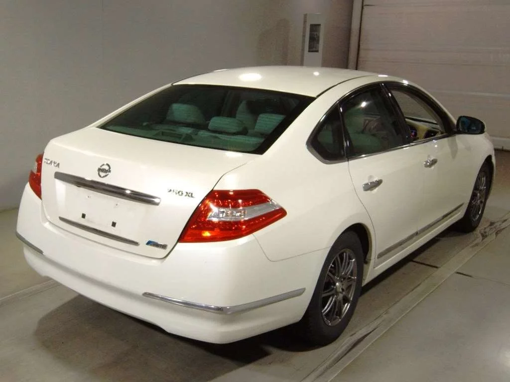 Nissan Teana  с аукциона в Японии