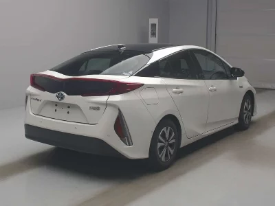 Toyota Prius PHV