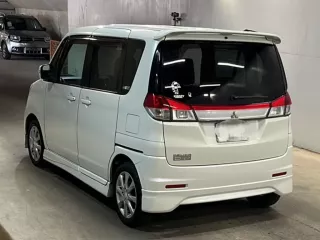 Mitsubishi Delica D:2